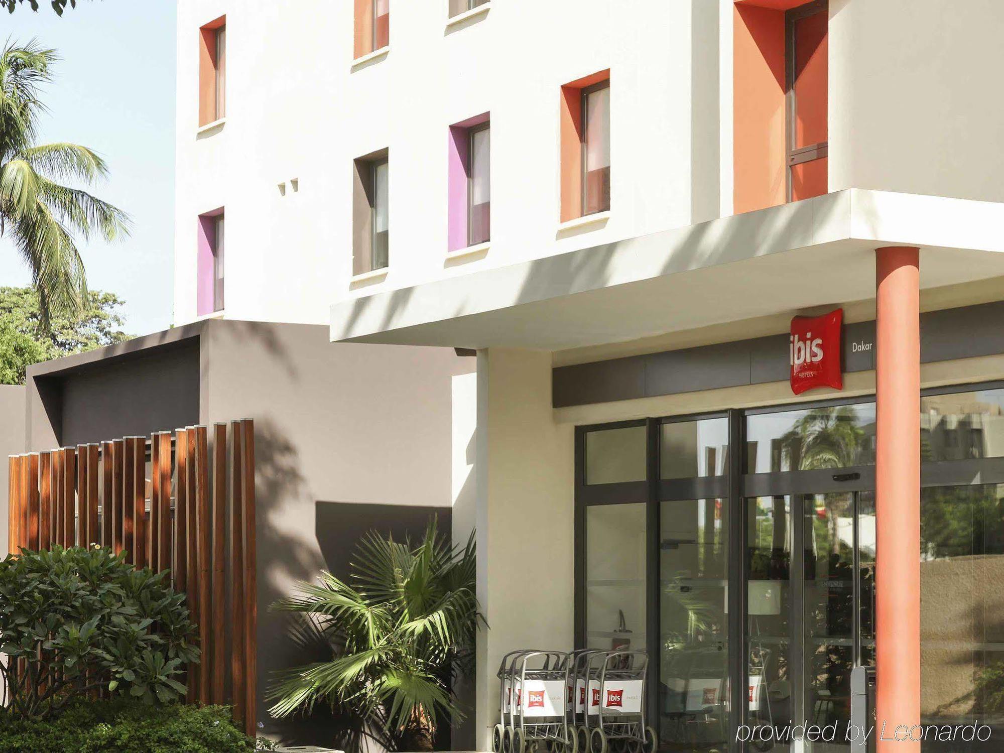 Отель Ibis Styles Дакар Экстерьер фото