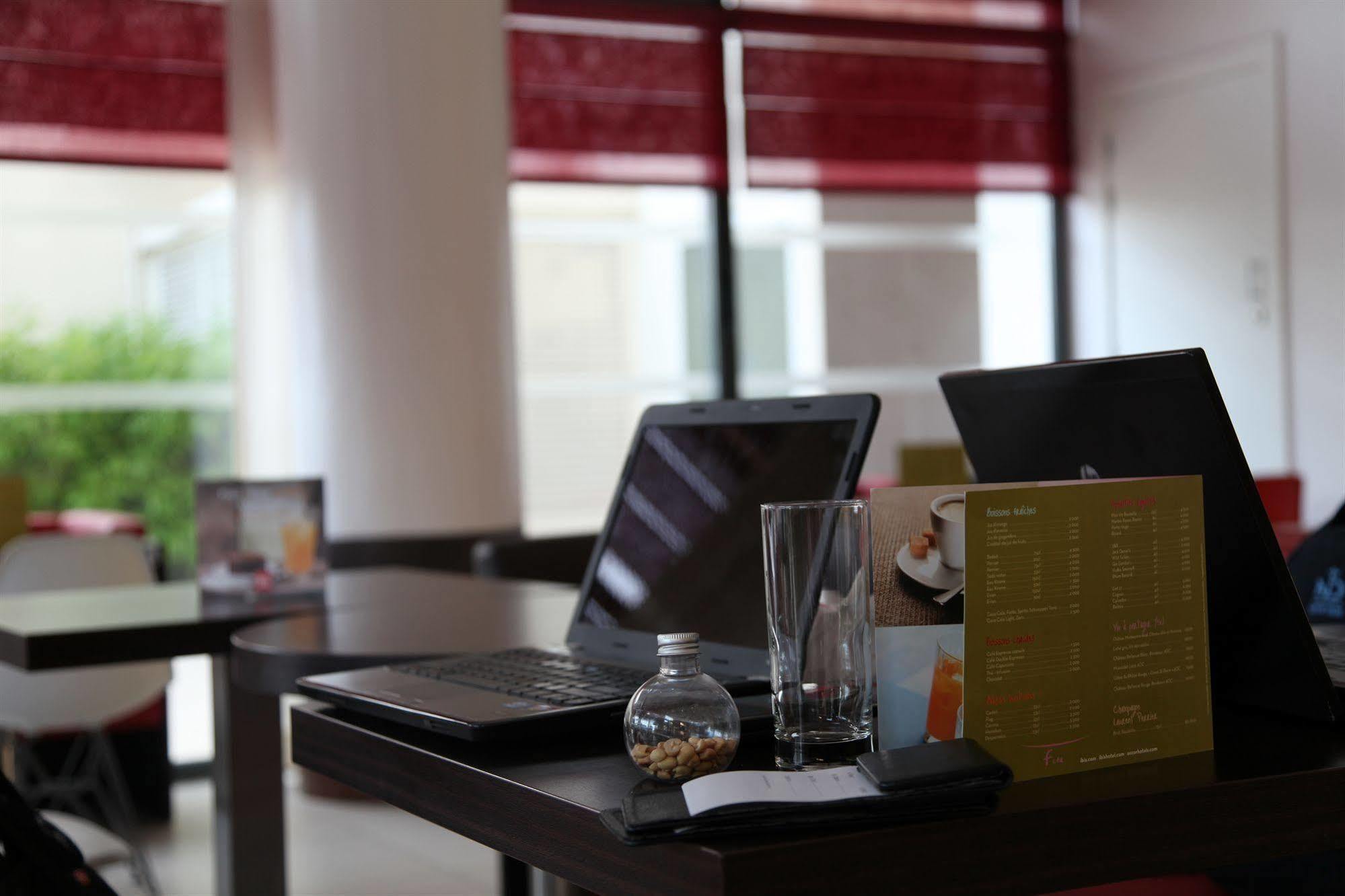 Отель Ibis Styles Дакар Экстерьер фото