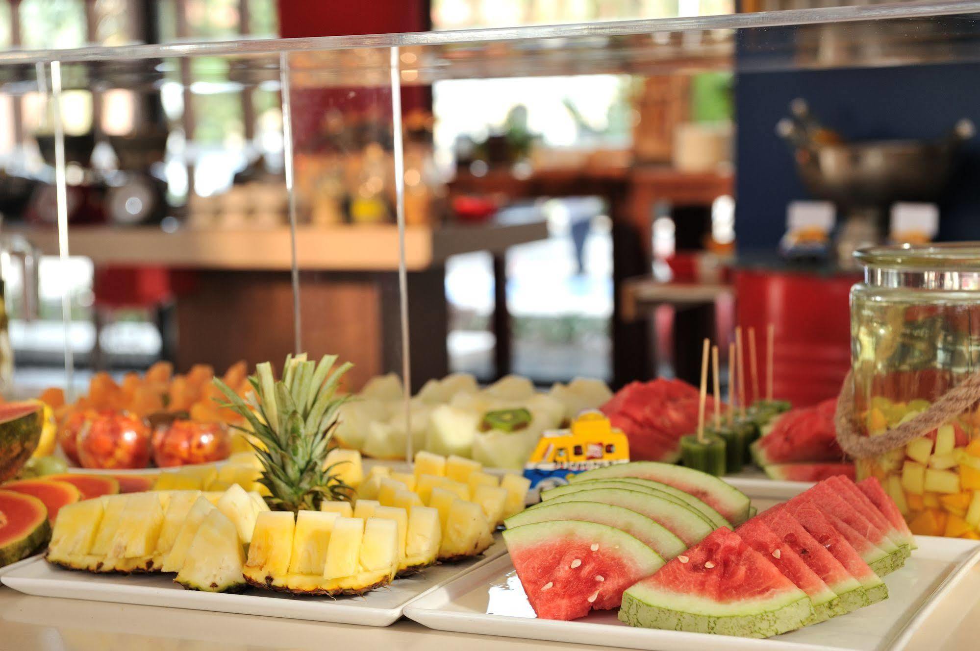 Отель Ibis Styles Дакар Экстерьер фото