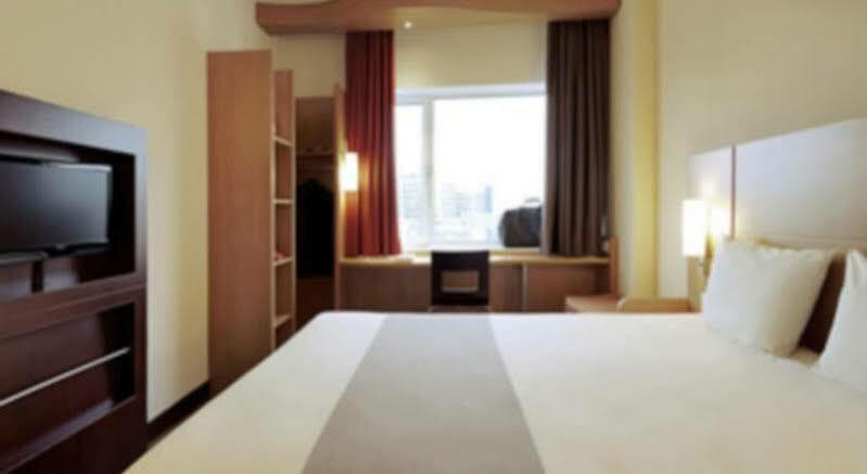 Отель Ibis Styles Дакар Экстерьер фото